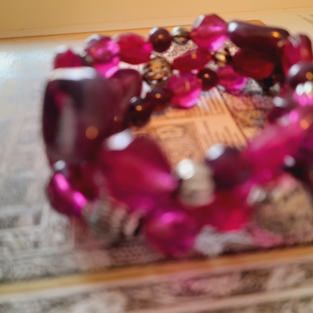 Fuchsia Tones Stretchy Bracelet - Picture 4 of 5